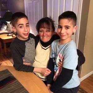 Meet your Posher, Sharon